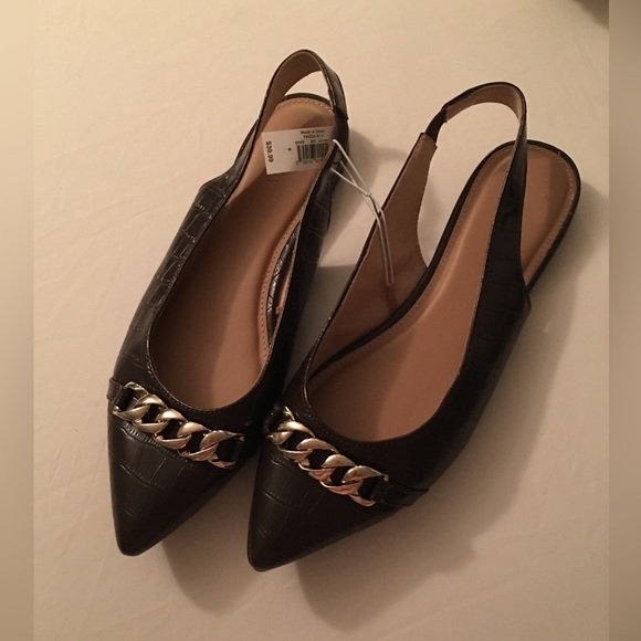 Old Navy Faux Leather Crocodile Slingback Flats with Gold Chain Detail, Size 9 - Picture 9 of 13